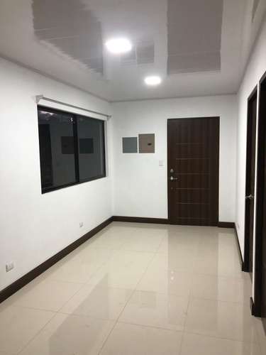 SE ALQUILA APARTAMENTO EN LA TRINIDAD DE MORAVIA - Imagen 2