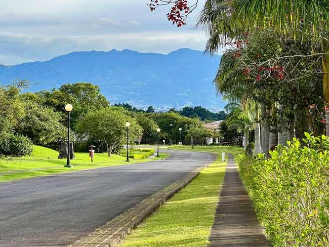  LOTES EN VENTA | CONDOMINIO VILLA VAL VENTUS  San Isidro de Heredia - Imagen 5