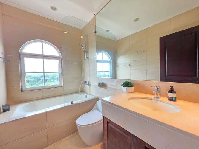 SE ALQUILA PENTHOUSE EN CORTIJO, ESCAZÚ