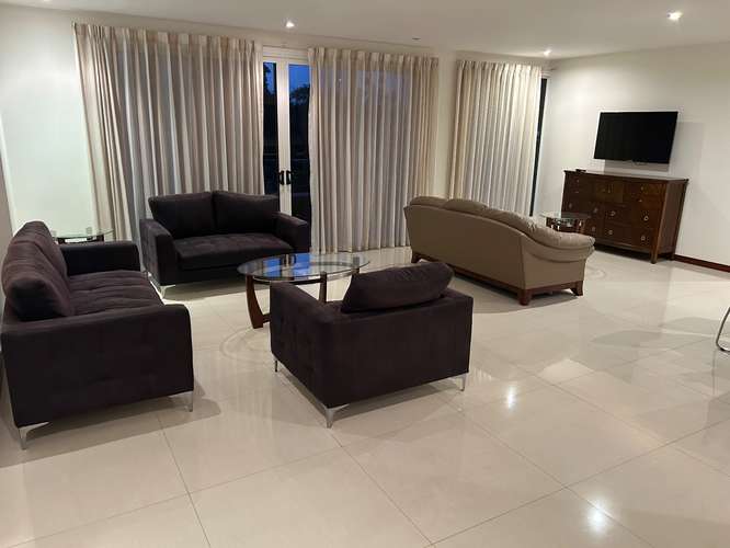 EXPECTACULAR CONDOMINIO ESCAZÚ 210m2 2 hab 2 B $2300