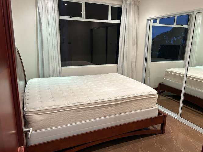 EXPECTACULAR CONDOMINIO ESCAZÚ 210m2 2 hab 2 B $2300