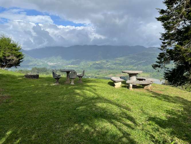 Se vende preciosa quinta de descanso con una increíble vista hacia el Valle de Ujarrás ubicada en Paraíso de Cartago