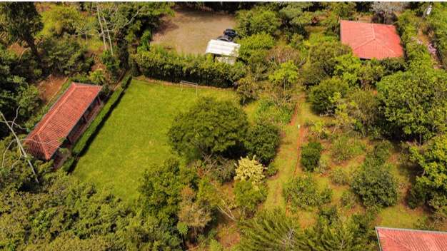 Se vende preciosa quinta de descanso con una increíble vista hacia el Valle de Ujarrás ubicada en Paraíso de Cartago