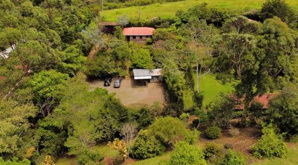 Se vende preciosa quinta de descanso con una increíble vista hacia el Valle de Ujarrás ubicada en Paraíso de Cartago