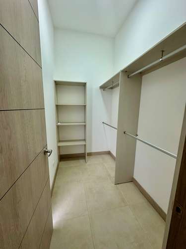 ALQUILER DE HERMOSA CASA RN CONDOMINIO CON LINEA BLANCA - Imagen 19