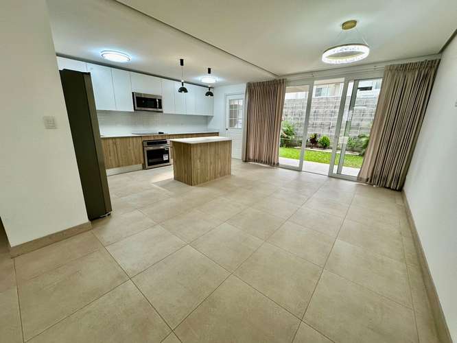 ALQUILER DE HERMOSA CASA RN CONDOMINIO CON LINEA BLANCA - Imagen 9