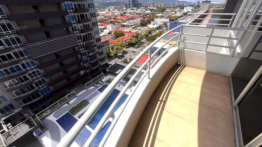 SE ALQUILA APARTAMENTO AMUEBLADO | TORRE PASEO COLÓN - Imagen 7