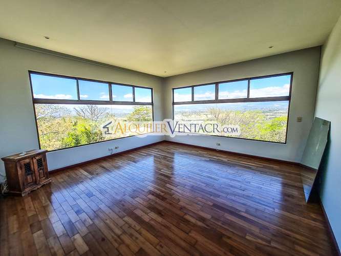 LUJOSA CASA CON 1.039 M2 DE LOTE Y VISTA EN BRASIL DE MORA SANTA ANA - Imagen 15