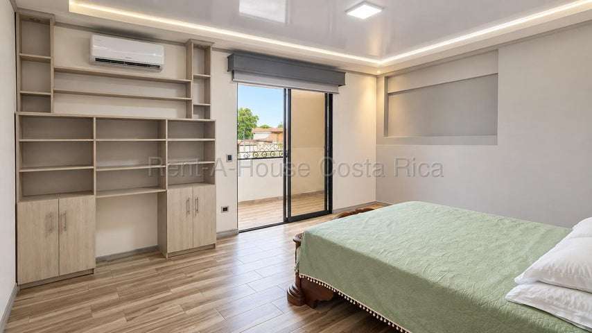 Venta de casa remodelada en Santa Catalina Pavas San José - Imagen 13