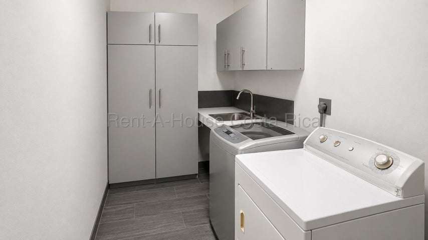 Venta de casa remodelada en Santa Catalina Pavas San José - Imagen 4