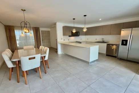 Alquiler Casa Moderna con Jardín en Condominio Source Living, Guachipelín, Escazú - Imagen 3