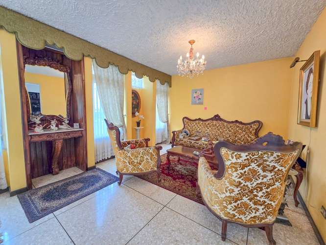Casa Esquinera en Rohrmoser Nunciatura Ideal para Remodelar o Desarrollo de Apartamentos - Imagen 5