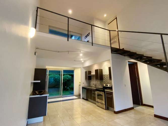 SANTA ANA! MODERNA CASA TIPO TOWNHOUSE DE 2 HAB/2BAÑOS/LÍNEA BLANCA/JARDIN/2PARQUEOS - Imagen 3