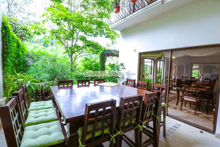 LUJOSA CASA CON 1.596 M2 LOTE Y CON VISTAS EN SAN ANTONIO ESCAZU - Imagen 14