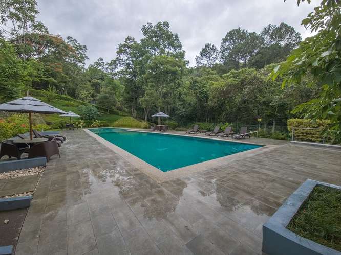 Apartamento DE LUJO  Escazu  2 HAB con JARDIN - Imagen 9