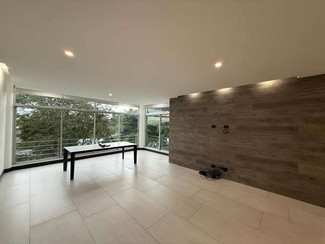 Escazu, cerca La PACO, hermoso-lujoso-amplio 140m2, L. Blanca, 3 hab, 2.5 baños, amenidades.