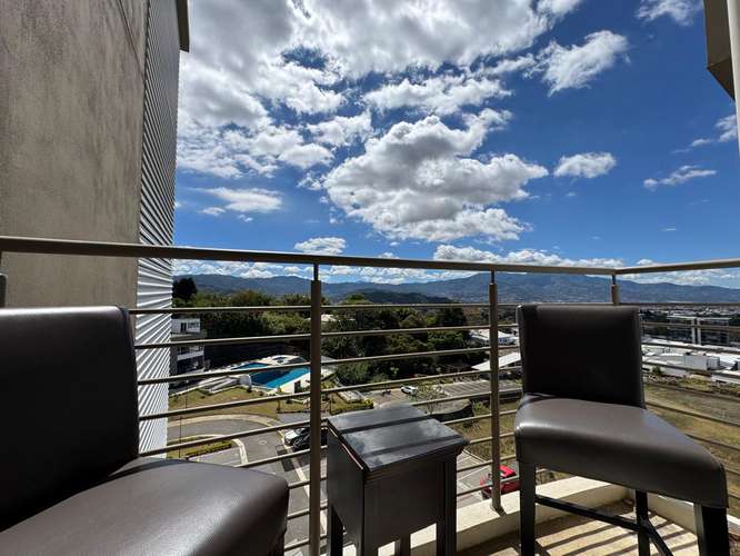 APARTAMENTO EJECUTIVO AMOBLADO EN ALQUILER EN VÍA NATURA, CURRIDABAT | 2 HABITACIONES | 80 M²