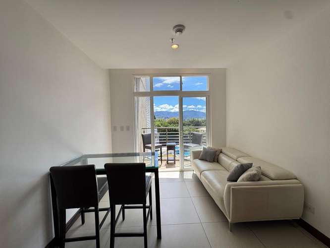 APARTAMENTO EJECUTIVO AMOBLADO EN ALQUILER EN VÍA NATURA, CURRIDABAT | 2 HABITACIONES | 80 M²