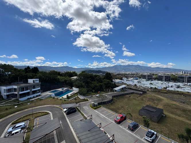APARTAMENTO EJECUTIVO AMOBLADO EN ALQUILER EN VÍA NATURA, CURRIDABAT | 2 HABITACIONES | 80 M²