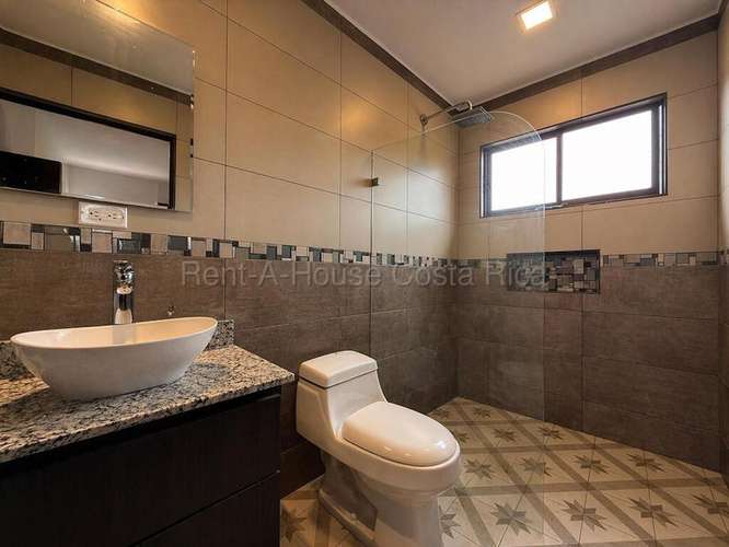 CASA CONTEMPORÁNEA EN VENTA SAN ISIDRO DE CORONADO / 5 HABITACIONES / 4 BAÑOS / 3 PARQUEOS - Imagen 19