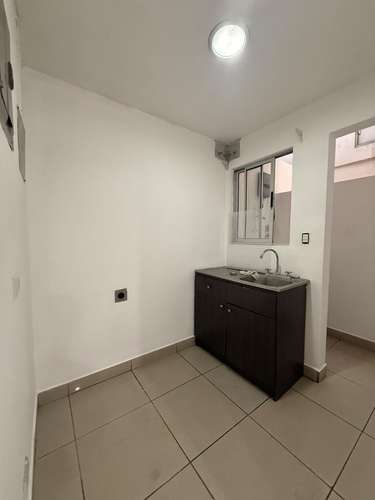 APARTAMENTO EN ALQUILER EN LA URUCA - Imagen 3