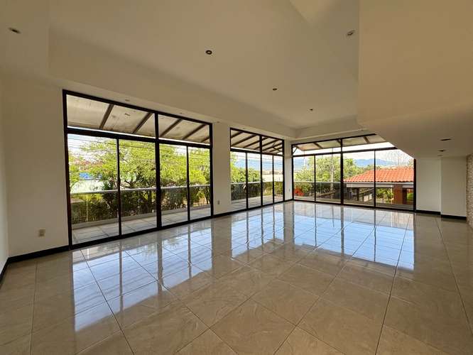 Alquiler de Casa para Oficinas o Comercio — Rohrmoser, cerca de Plaza Mayor | 545 m2 - Imagen 8