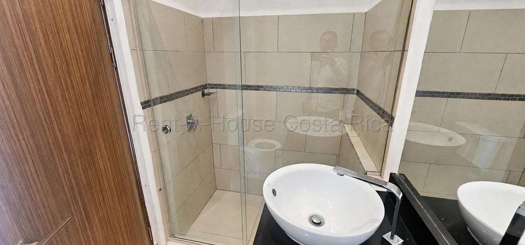 Venta de Apartamento en Piedades de Santa Ana.  - Imagen 9