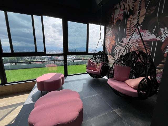 Alquiler de Apartamento AMUEBLADO en Torre Sky Garden, Rohrmoser. 