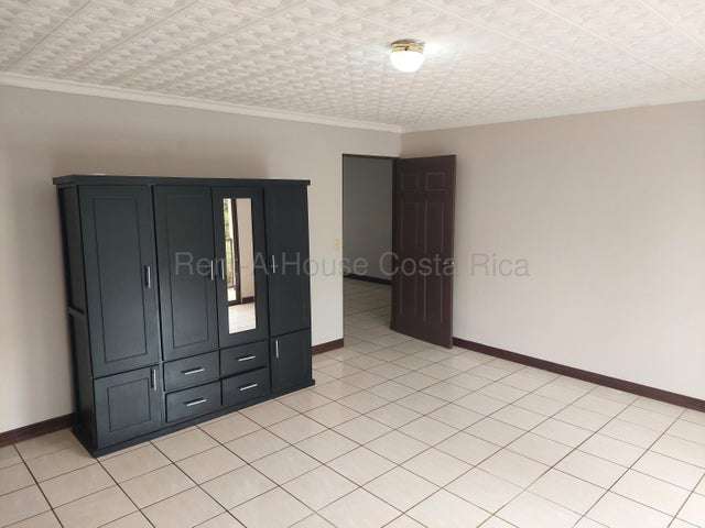 Alquiler de Casa en Santa Bárbara Heredia. - Imagen 12