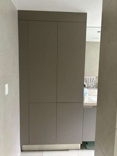 Exclusivo Apartamento de 170 m² con 4 Parqueos en Santa Ana - Imagen 8