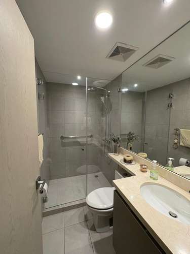 Exclusivo Apartamento de 170 m² con 4 Parqueos en Santa Ana - Imagen 11