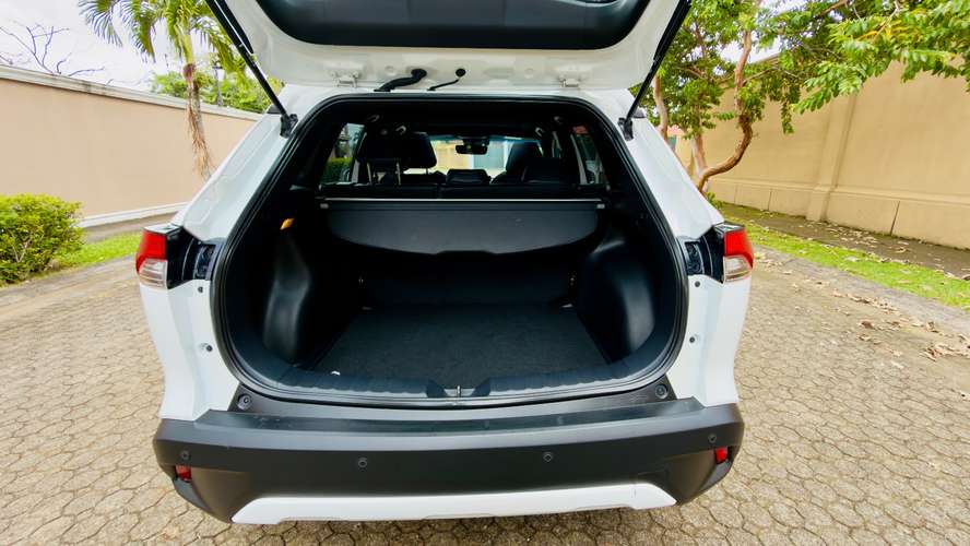  TOYOTA COROLLA CROSS HYBRID 2022 | 50 MIL KM | CUERO | SUNROOF | RÉCORD AGENCIA - Imagen 15