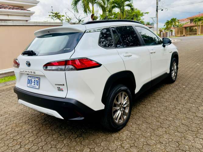  TOYOTA COROLLA CROSS HYBRID 2022 | 50 MIL KM | CUERO | SUNROOF | RÉCORD AGENCIA - Imagen 7