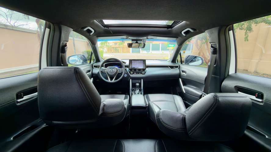  TOYOTA COROLLA CROSS HYBRID 2022 | 50 MIL KM | CUERO | SUNROOF | RÉCORD AGENCIA - Imagen 11