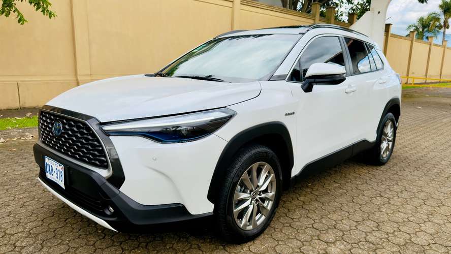  TOYOTA COROLLA CROSS HYBRID 2022 | 50 MIL KM | CUERO | SUNROOF | RÉCORD AGENCIA - Imagen 6