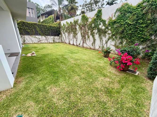 VENTA DE CASA ESQUINERA EN CONDOMINIO EN ESCAZÚ - Imagen 5