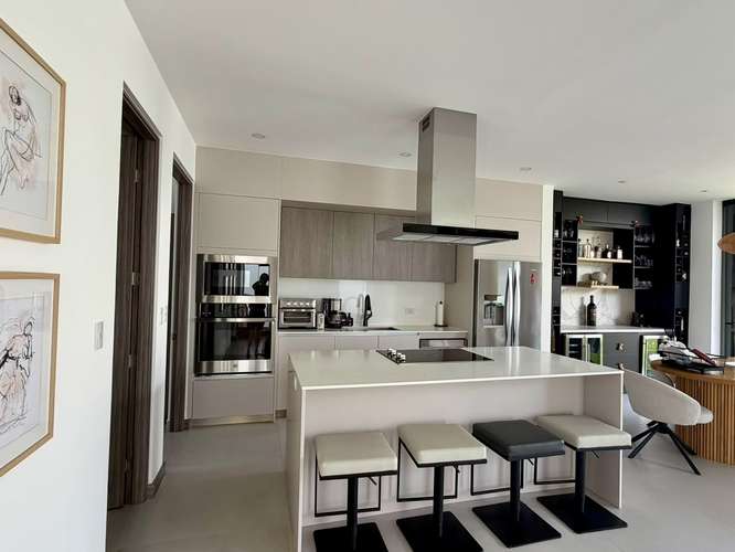 VENTA DE CASA ESQUINERA EN CONDOMINIO EN ESCAZÚ - Imagen 1