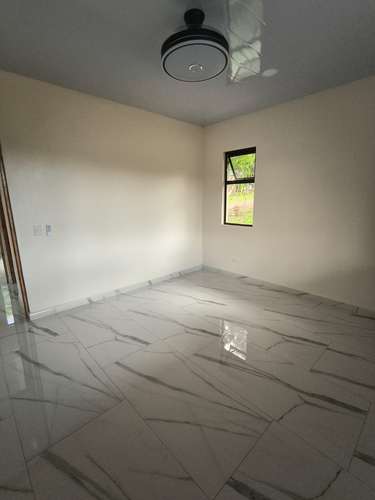 Apartamento Nuevo de 2 Habitaciones en Barrio Mercedes de Atenas 480,000  - Imagen 2