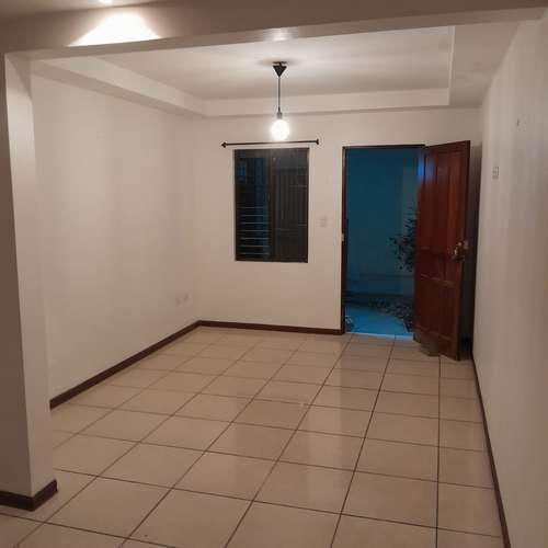 Apartamento con servicios incluidos en complejo, Santa Ana 350.000