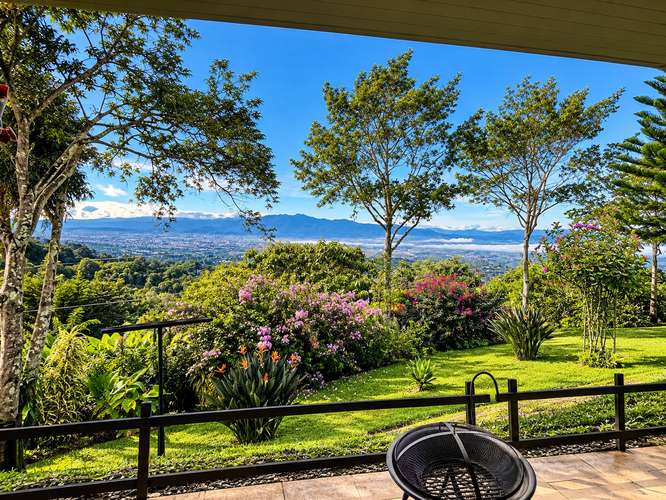 Casa con vistas panorámicas en Santa Bárbara, Heredia - Imagen 2