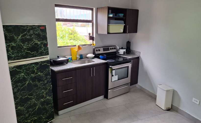 Edificio de Habitaciones Se Vende, Tejar del Guarco, Cartago. GQC