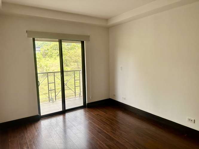 ALQUILER DE APARTAMENTO 110m2 CONDOMINIO EN BRASIL DE MORA