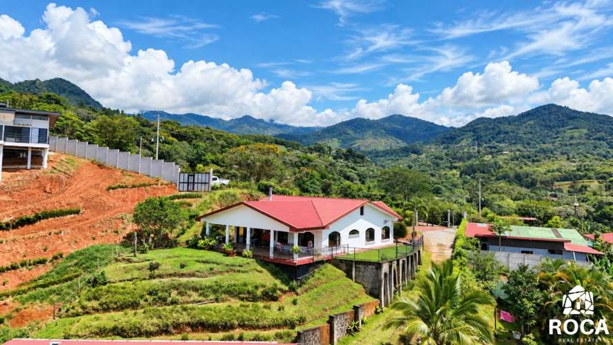 Linda casa en venta en Morazan de Pérez Zeledón