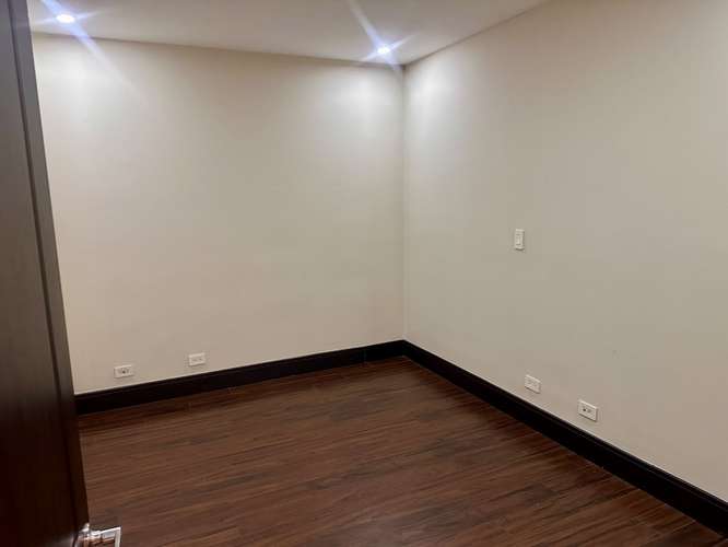ALQUILER DE APARTAMENTO 110m2 CONDOMINIO BRASIL DE MORA 
