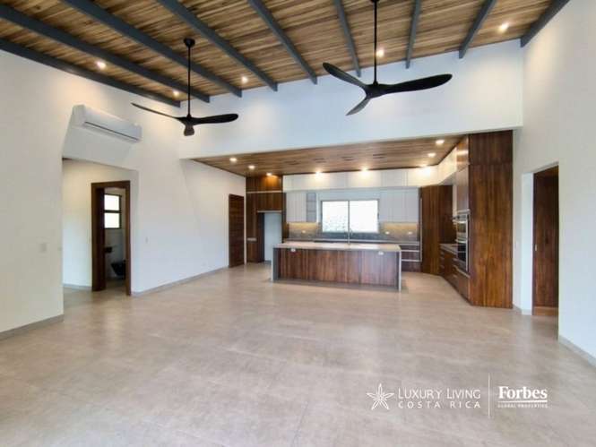 21578 - Residencia contemporánea en comunidad cerrada con piscina y jacuzzi, Atenas - Imagen 4