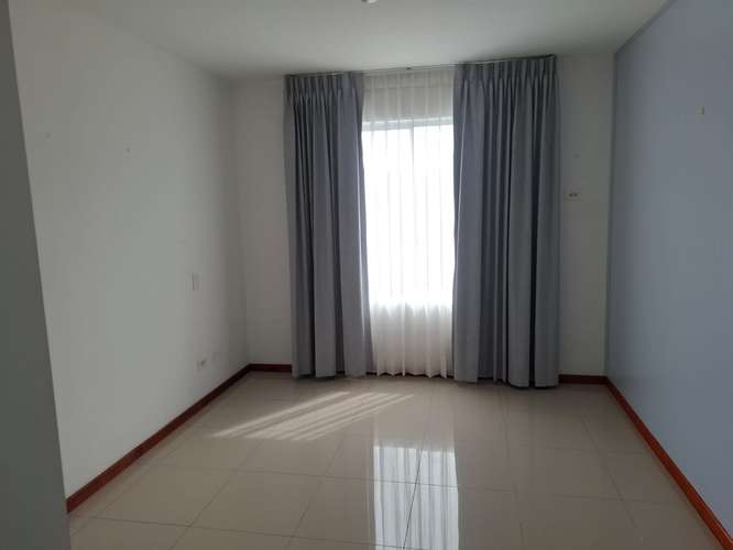Apartamento a la venta en condominio en la Valencia, Heredia. - Imagen 9