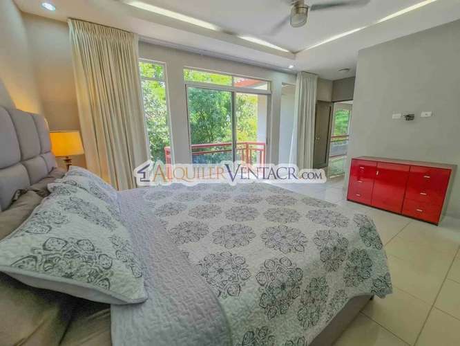 Lujoso condo amueblado con jardín en Brasil de Mora Santa Ana - Imagen 15