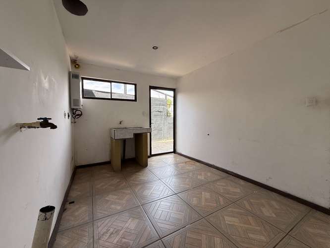 Venta de casa - Remate Bancario! en Residencial en San Vicente de Moravia - Imagen 7