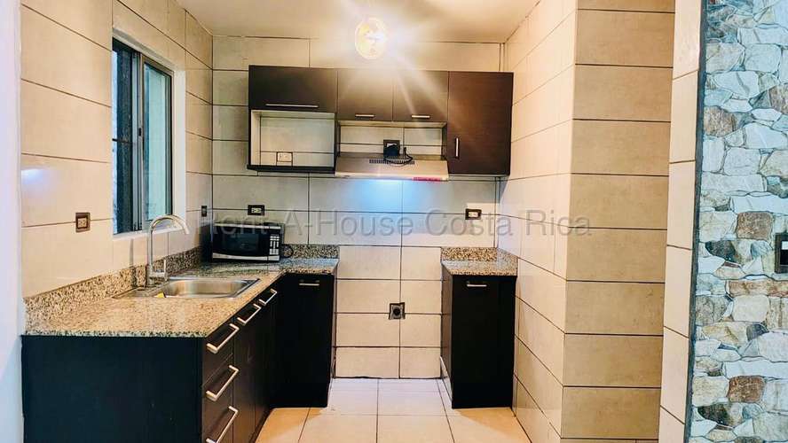 Moderno apartamento de 2 dormitorios en San Sebastián con piscina y seguridad 24 horas - Imagen 9