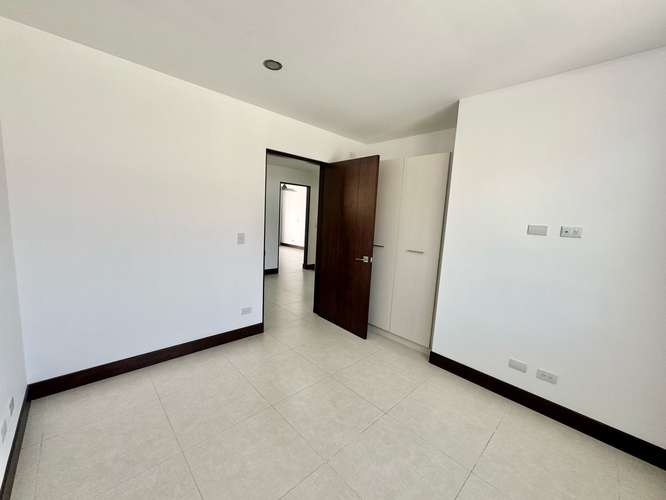 Condominio espacioso con patio y multiples amenidades - Imagen 11